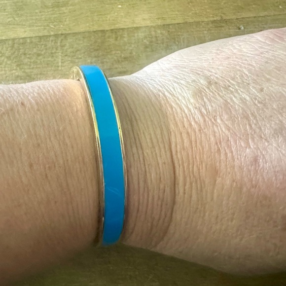 Kate Spade Blue Enamel “Head in the Clouds” Hinged Bangle Bracelet - Picture 7 of 14